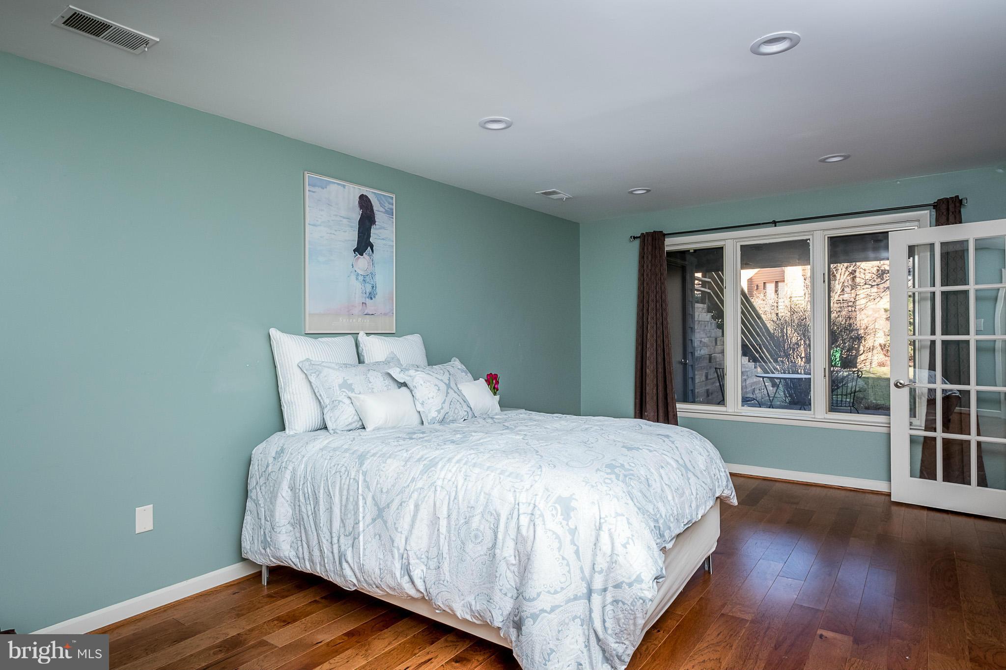 SCARBOROUGH - Residential