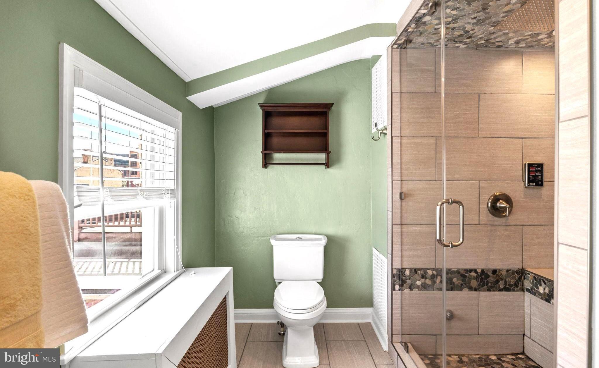 LITTLE ITALY - Residential Lease