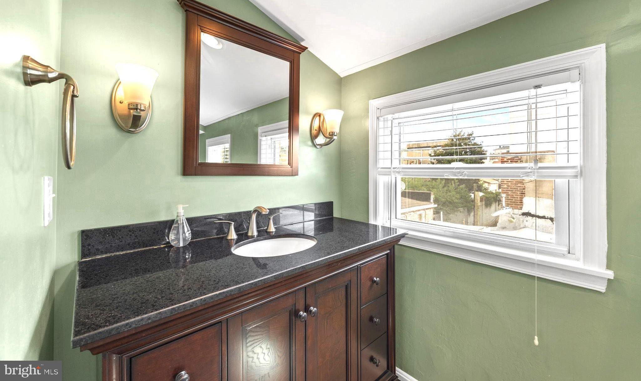 LITTLE ITALY - Residential Lease