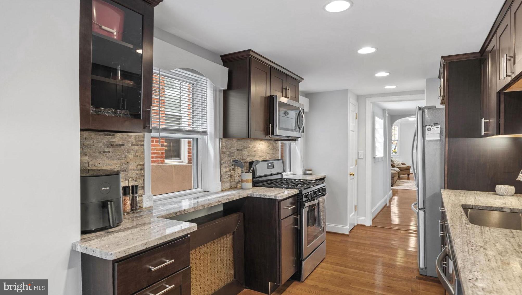 LITTLE ITALY - Residential Lease