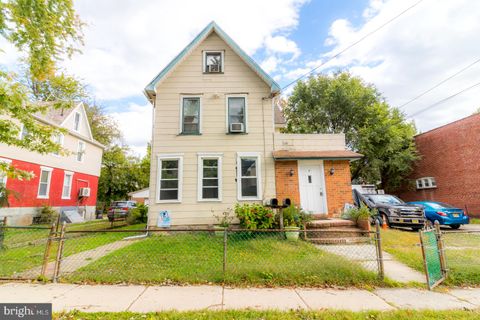 Photo of 128 Chestnut Ave, OAKLYN, NJ 08107 (MLS # NJCD2106522)