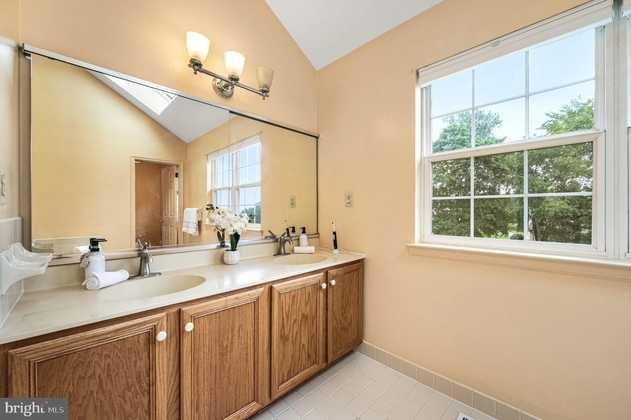 Eagleville, Pennsylvania 19403, United States, 4 Bedrooms Bedrooms, ,3 BathroomsBathrooms,Residential,Active,171199