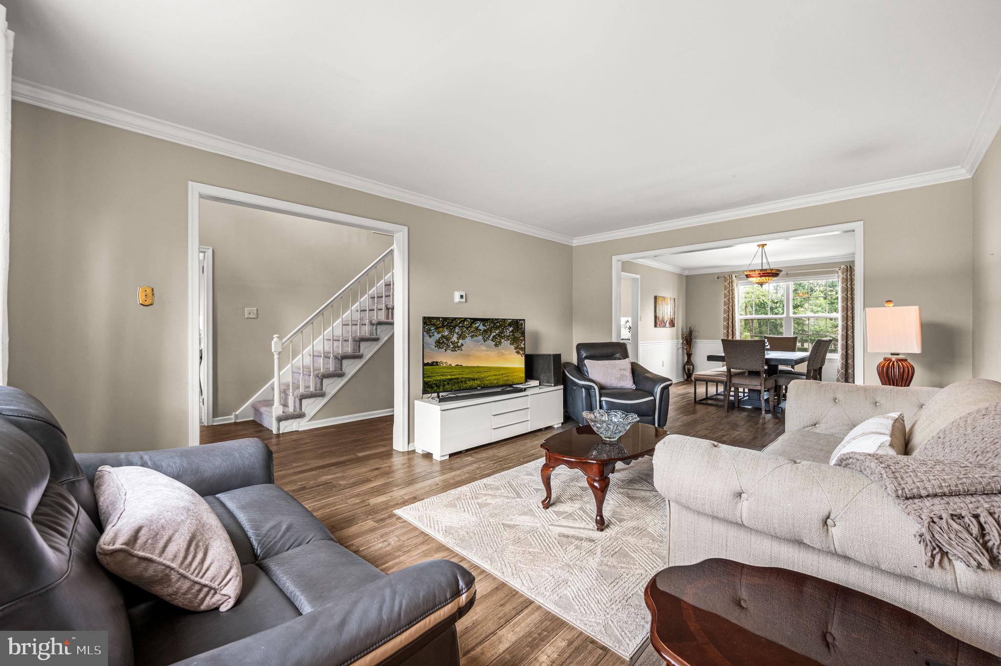 8021 FAIR VIEW LANE