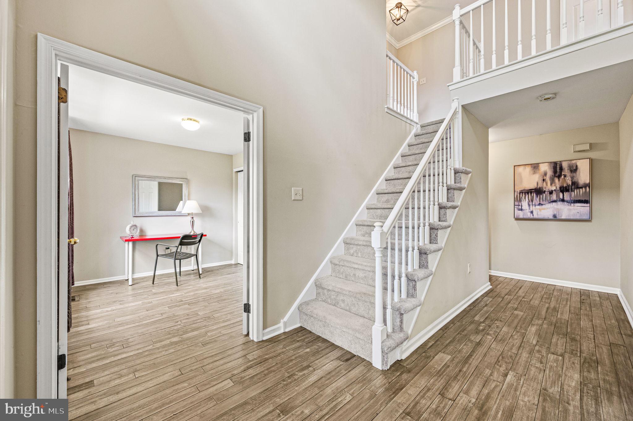 8021 FAIR VIEW LANE