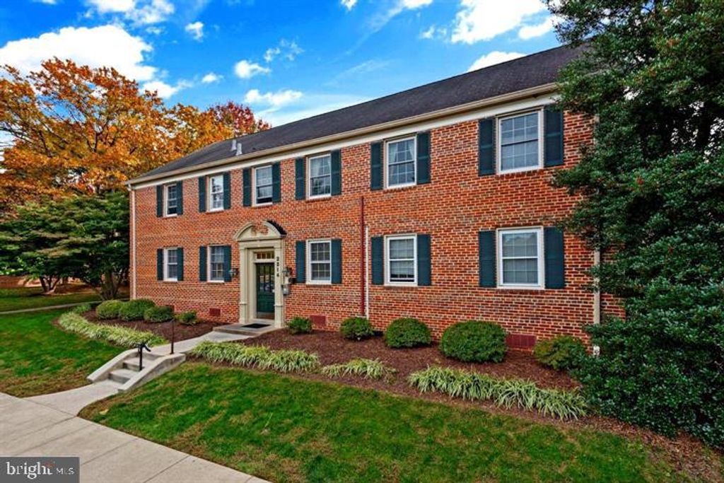 Photo of 2214 Colston Drive #201, SILVER SPRING, MD 20910 (MLS # MDMC2233060)