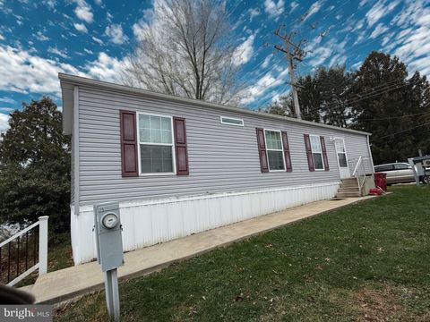 15 MOCKINGBIRD LANE PHOENIXVILLE PA 19460