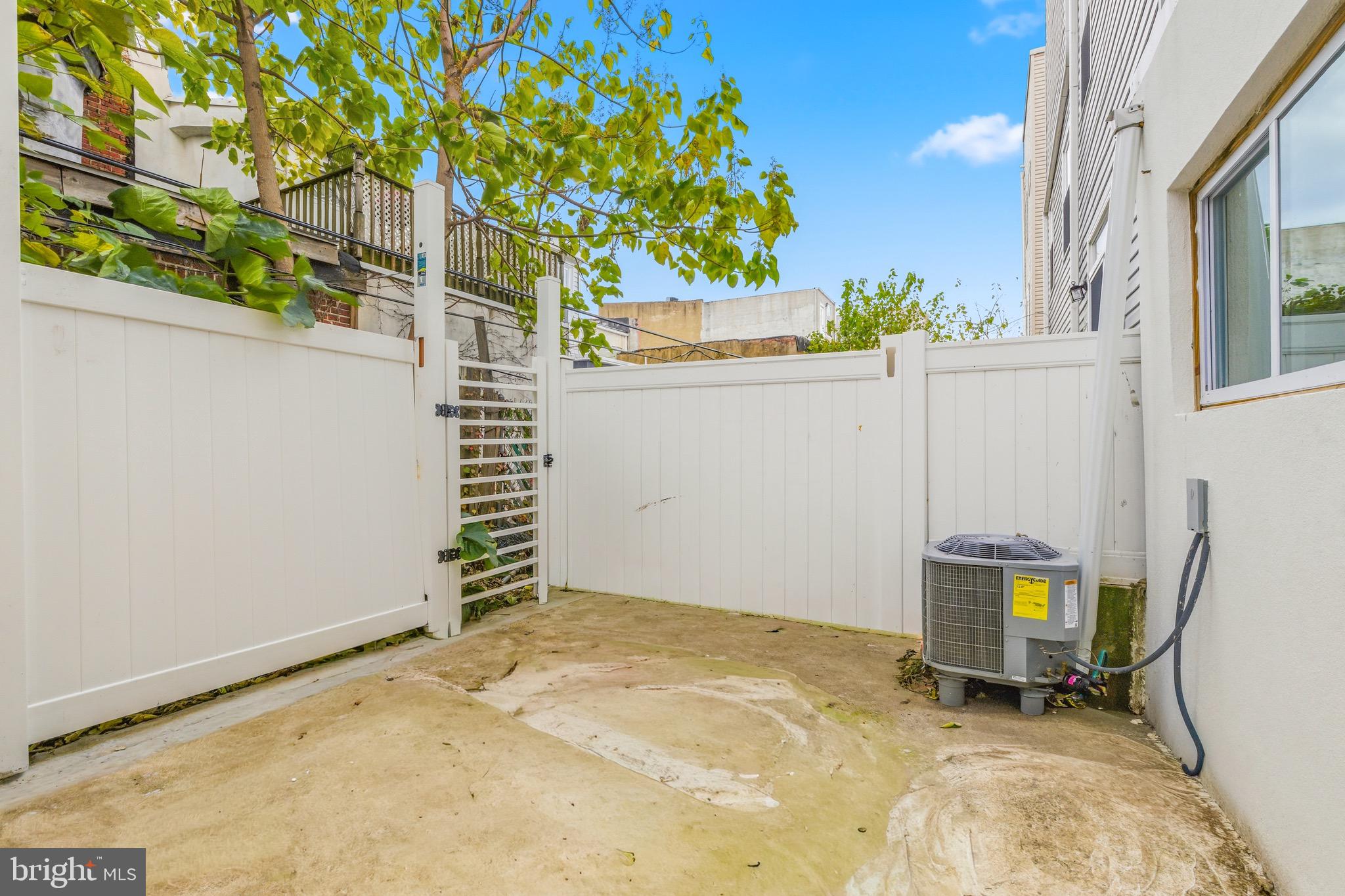 PHILADELPHIA (SOUTH) - Residential