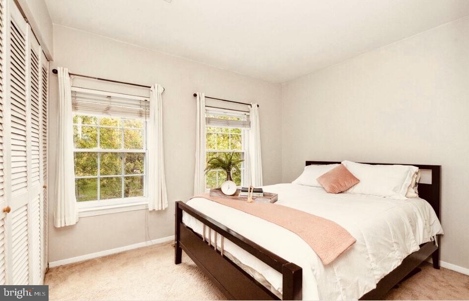 WASHINGTON HILL - Residential