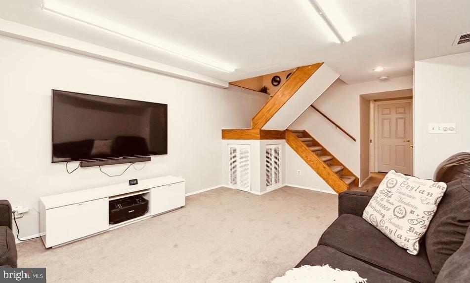WASHINGTON HILL - Residential