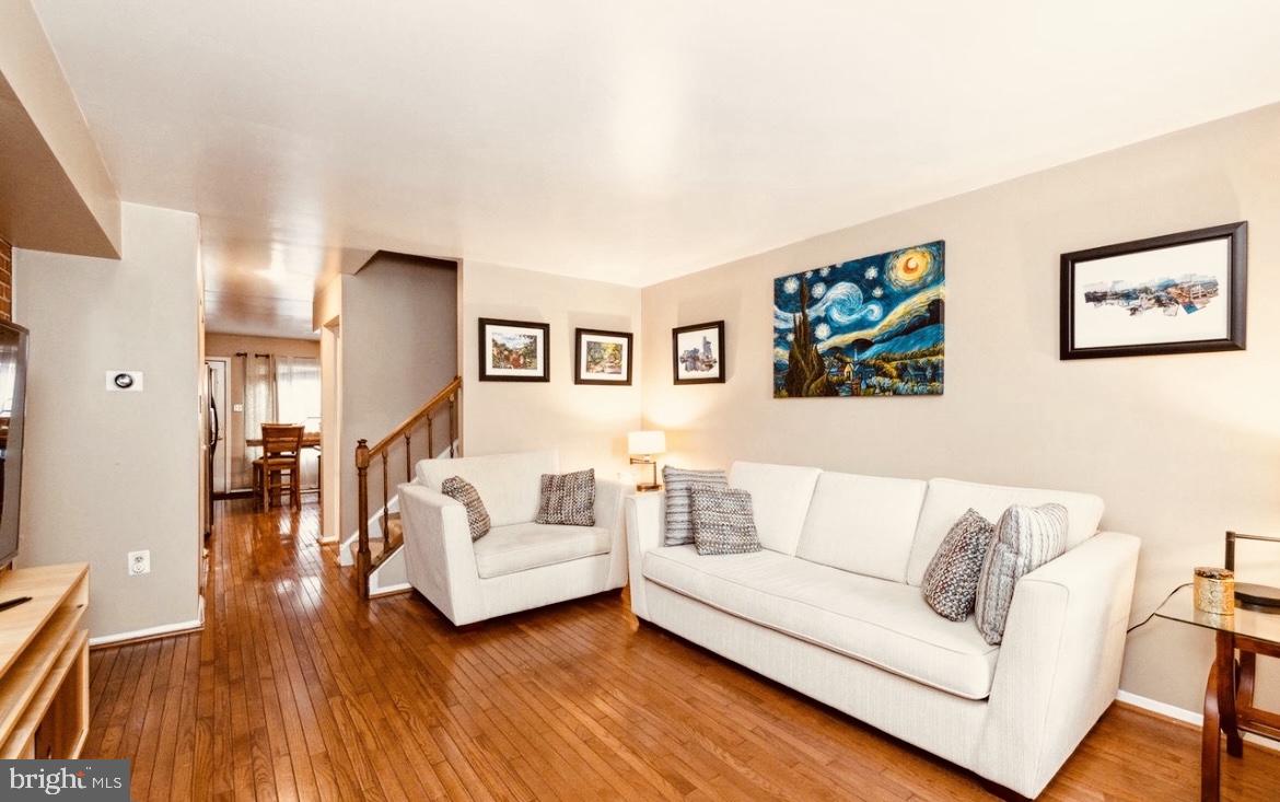 WASHINGTON HILL - Residential