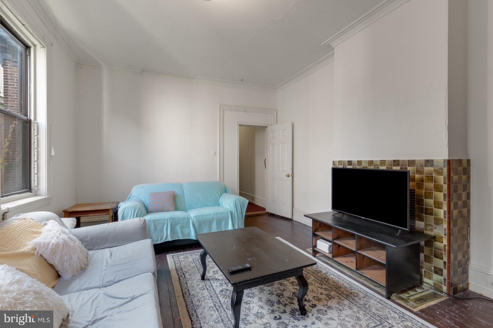 UNIVERSITY CITY - Residential Lease