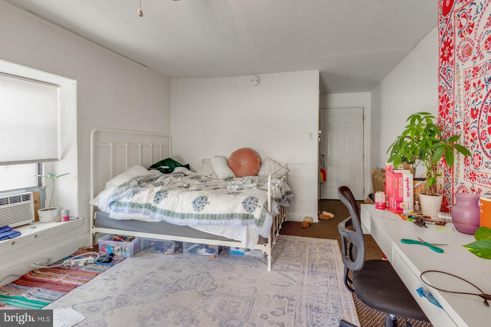 UNIVERSITY CITY - Residential Lease