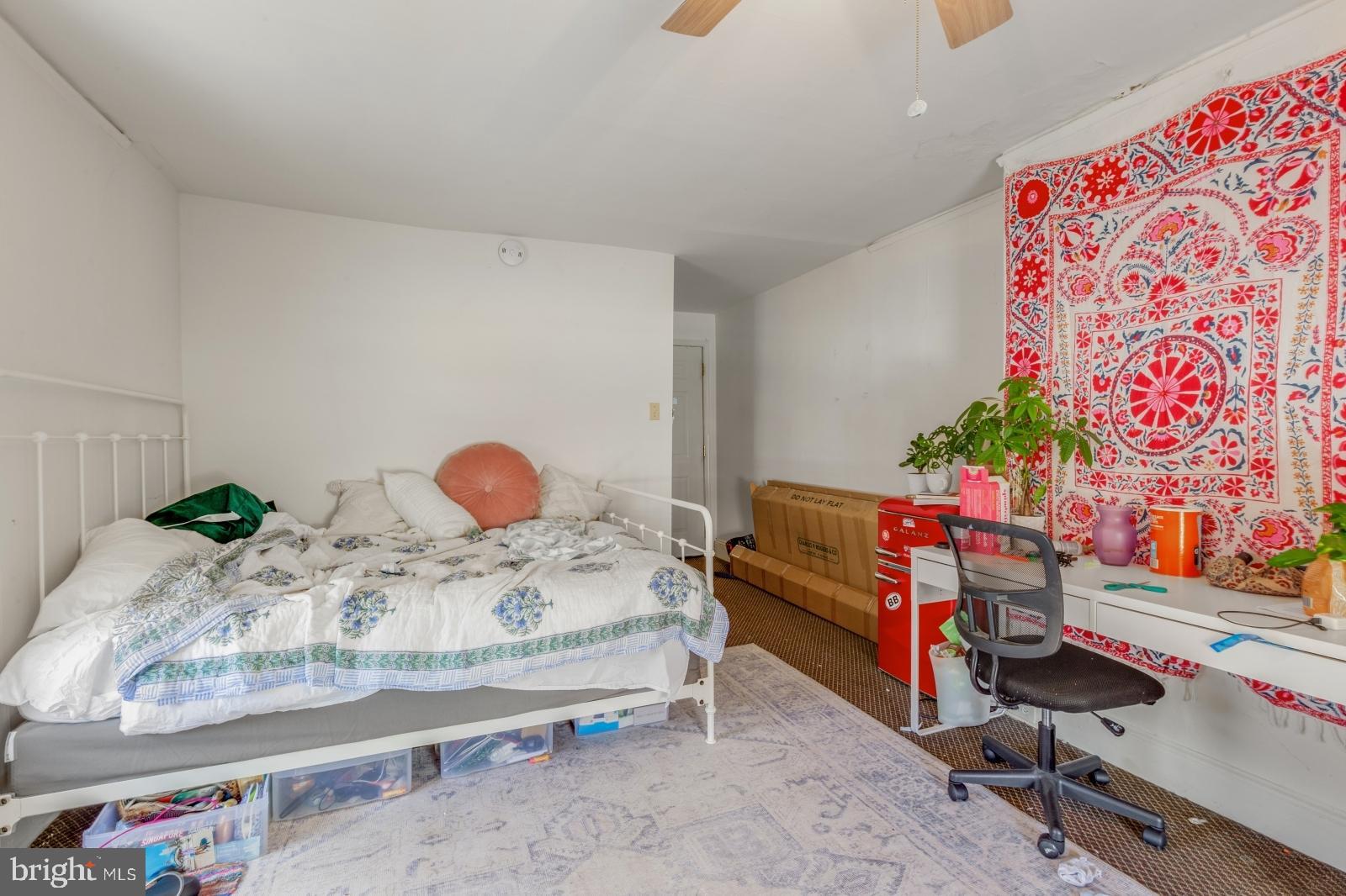 UNIVERSITY CITY - Residential Lease