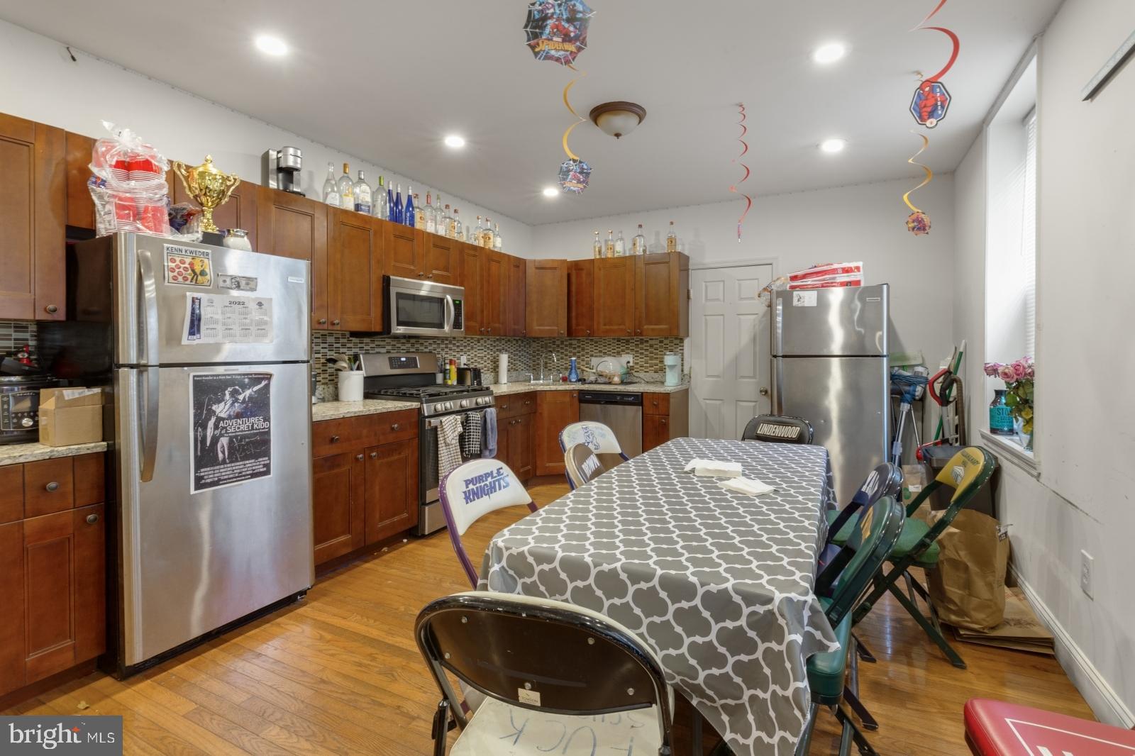 UNIVERSITY CITY - Residential Lease