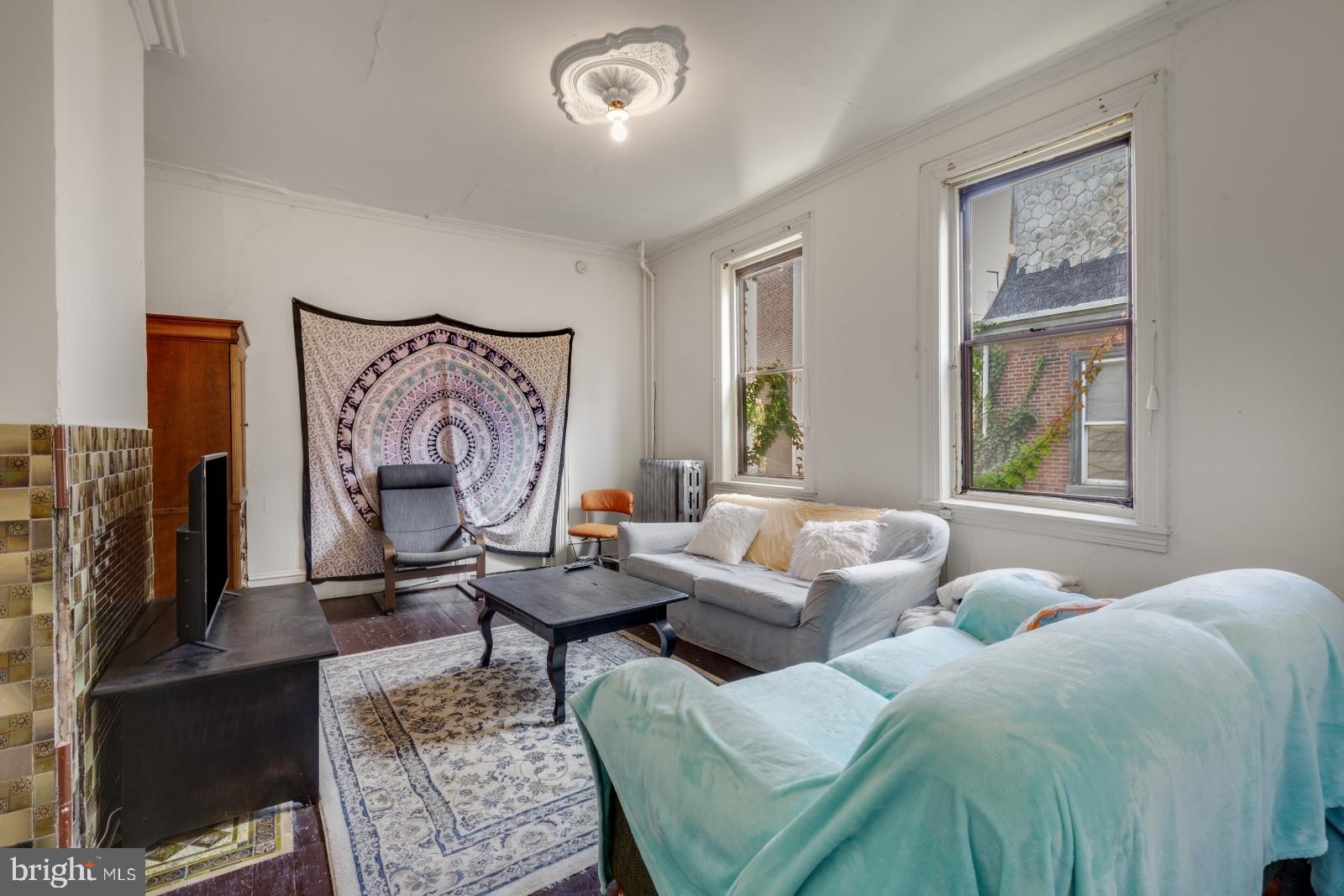 UNIVERSITY CITY - Residential Lease