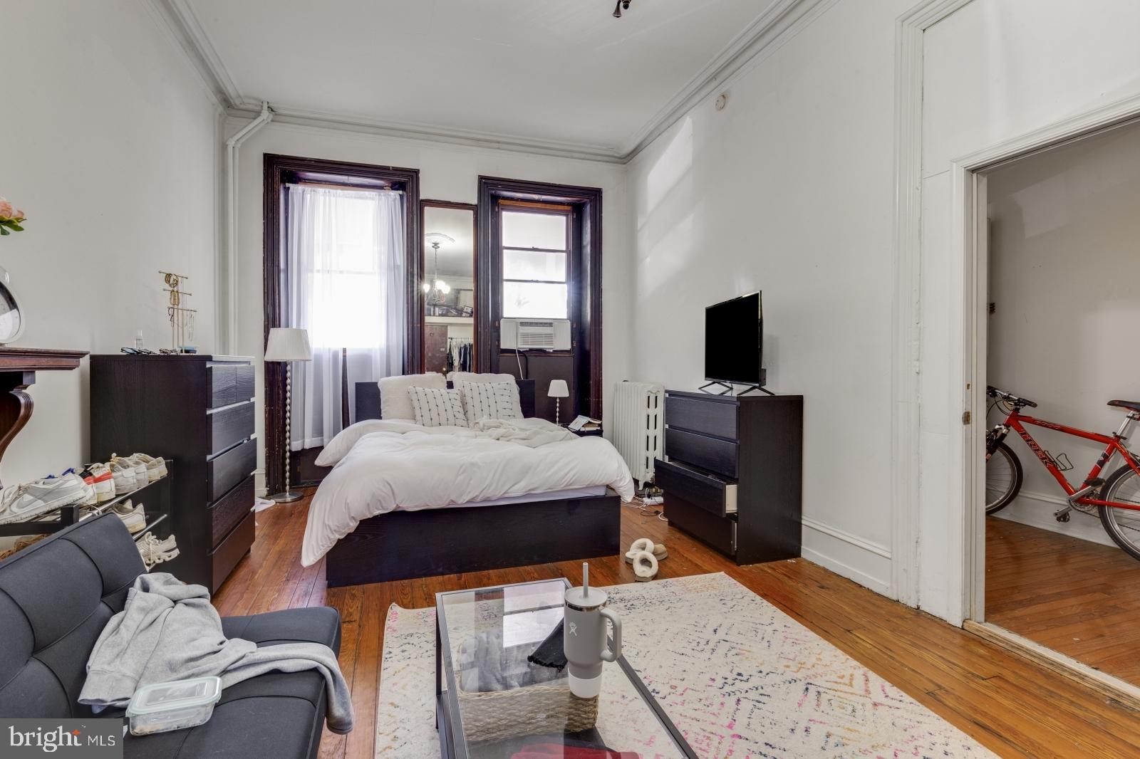 UNIVERSITY CITY - Residential Lease