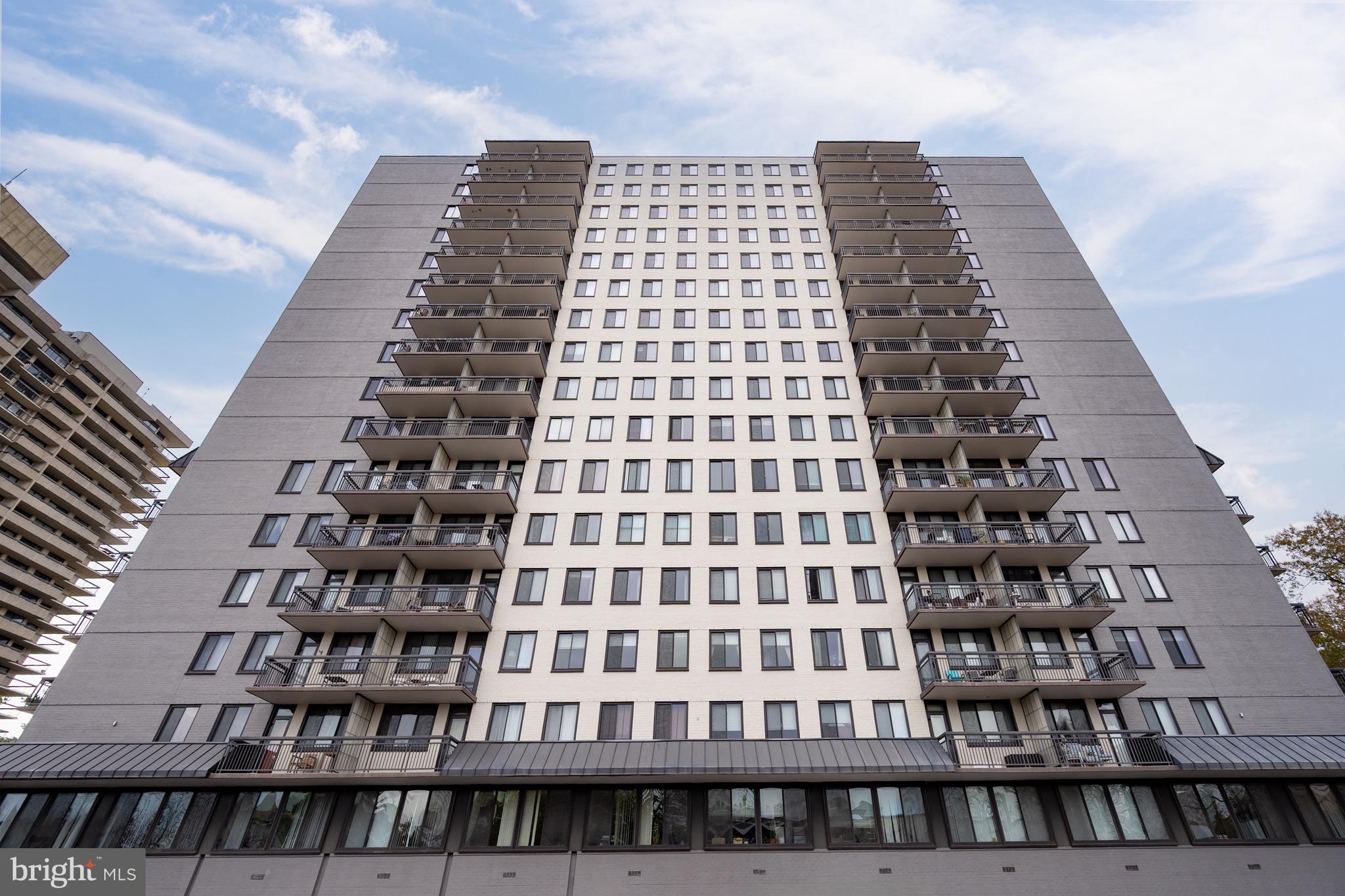 PORT ROYAL CONDOMINIUM - Residential