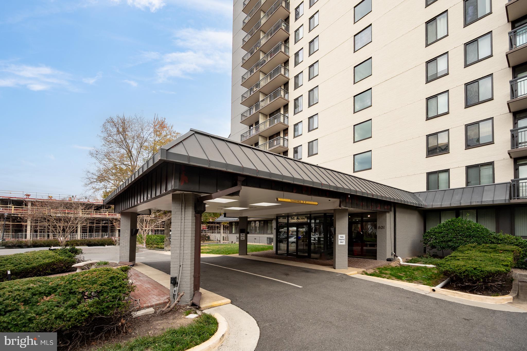 PORT ROYAL CONDOMINIUM - Residential