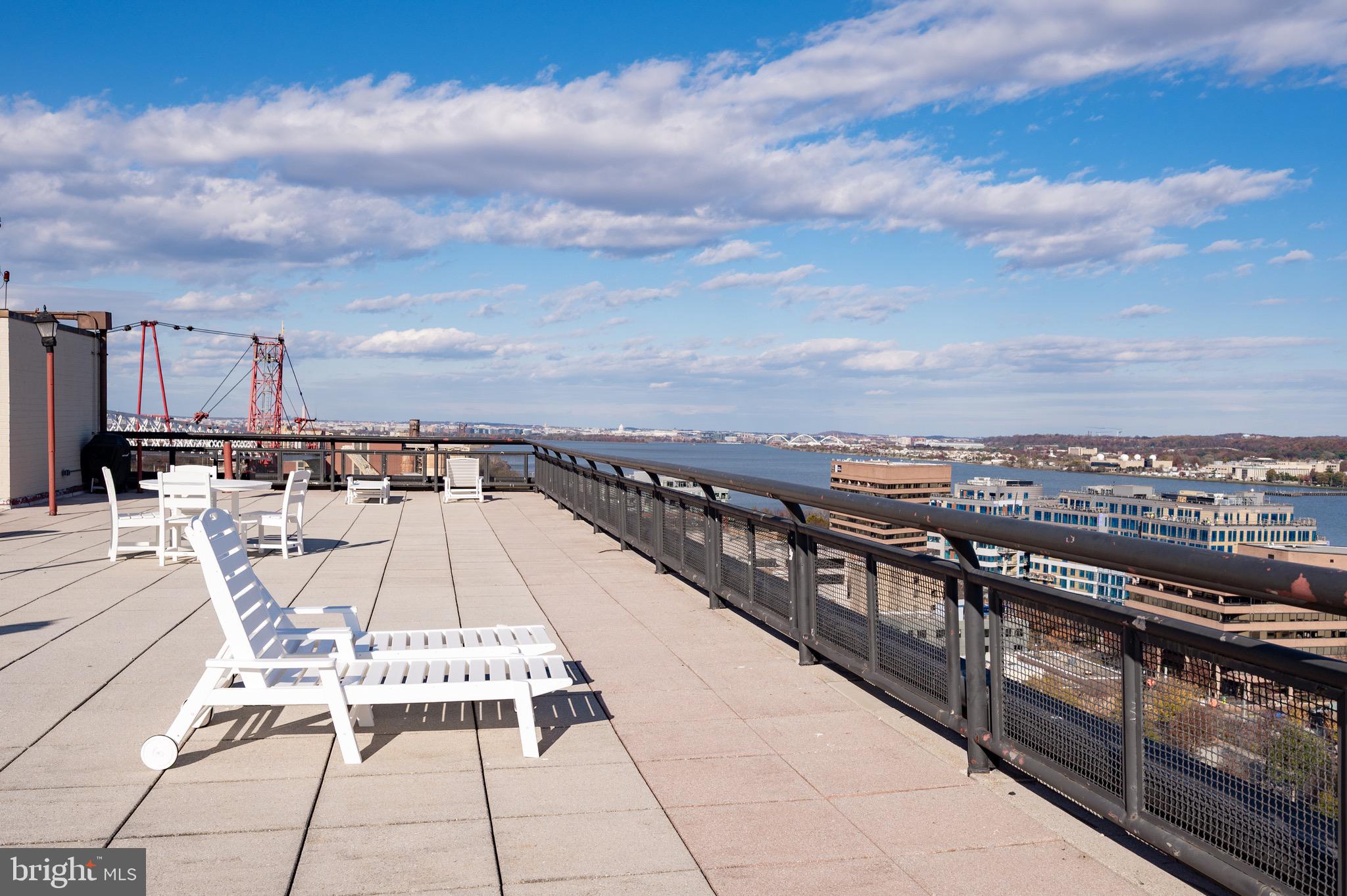 PORT ROYAL CONDOMINIUM - Residential