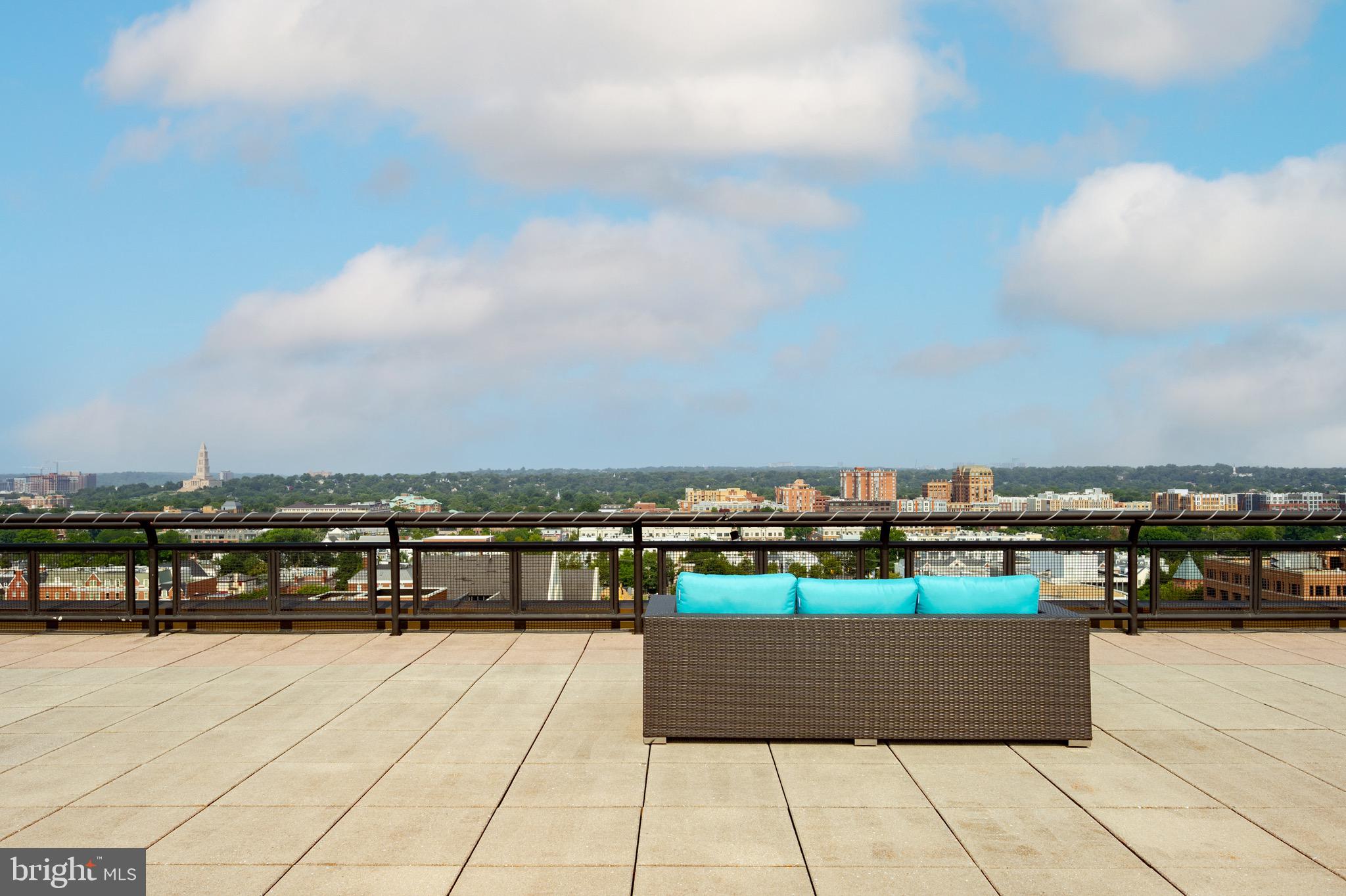 PORT ROYAL CONDOMINIUM - Residential