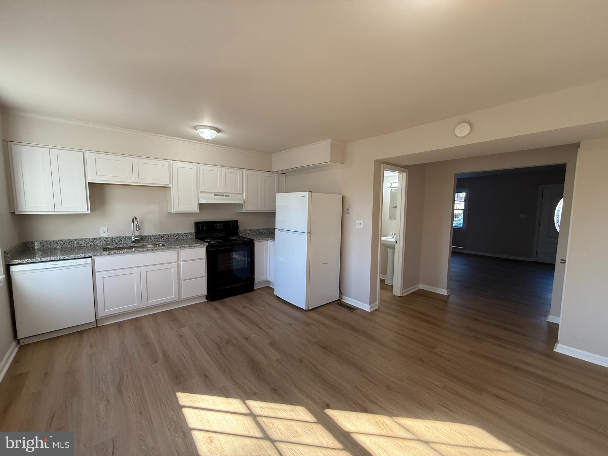 OLDE GREENWICH - Residential Lease