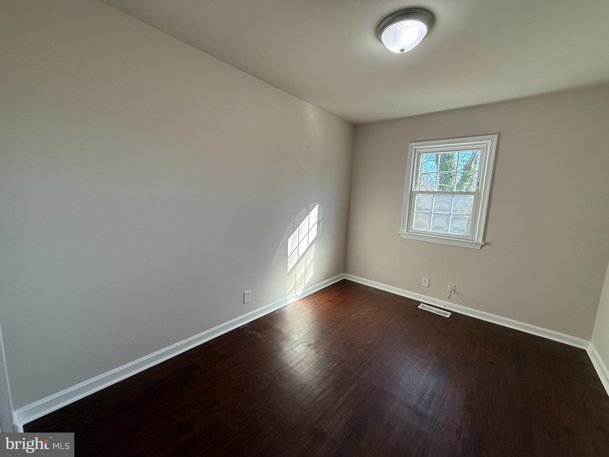 OLDE GREENWICH - Residential Lease