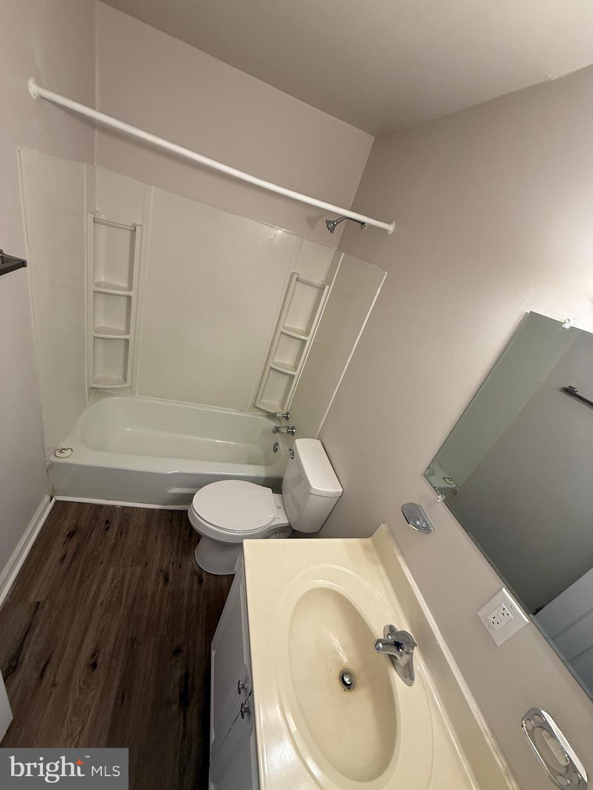 OLDE GREENWICH - Residential Lease