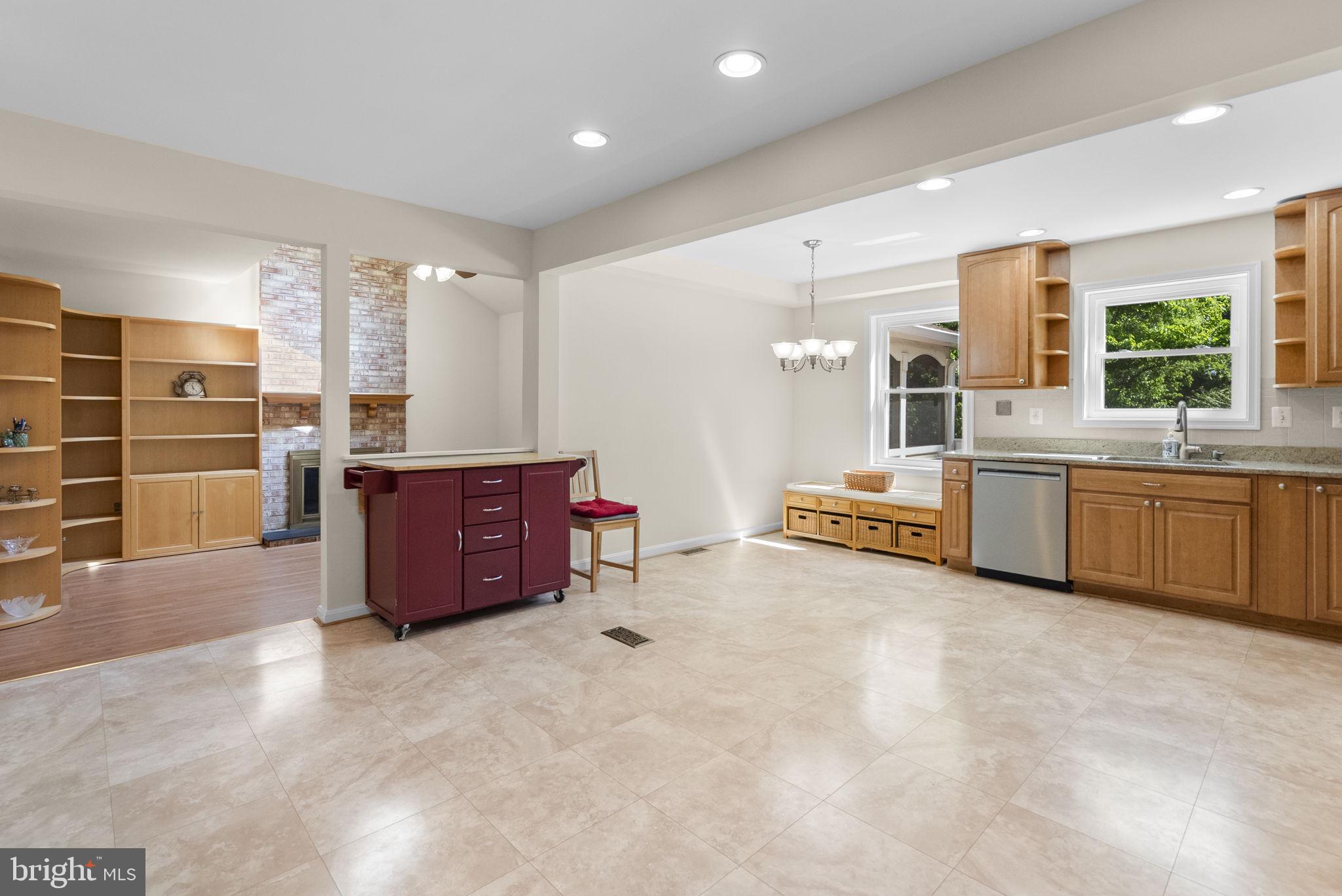 WASHINGTONIAN VILLAGE - Residential