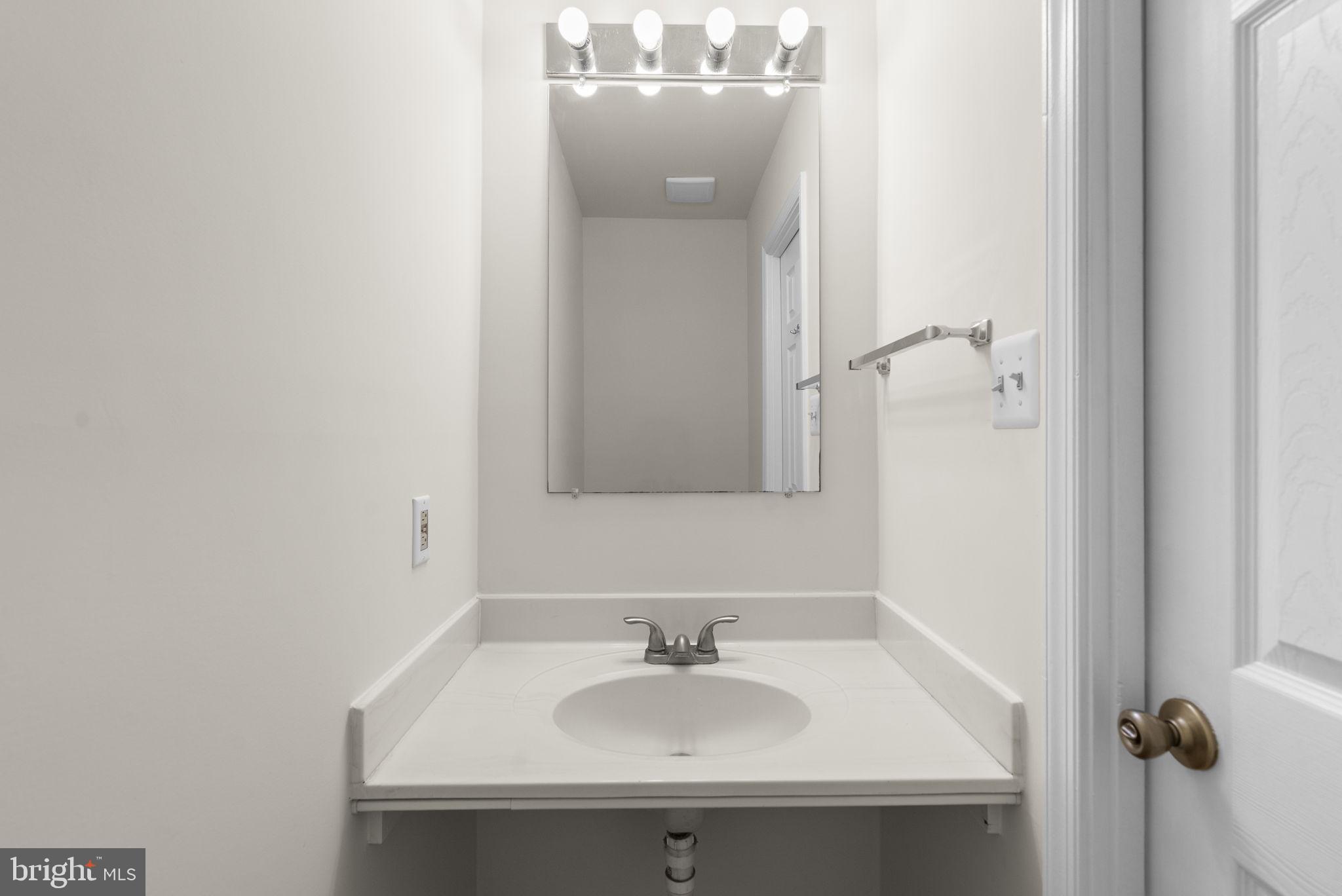 WASHINGTONIAN VILLAGE - Residential