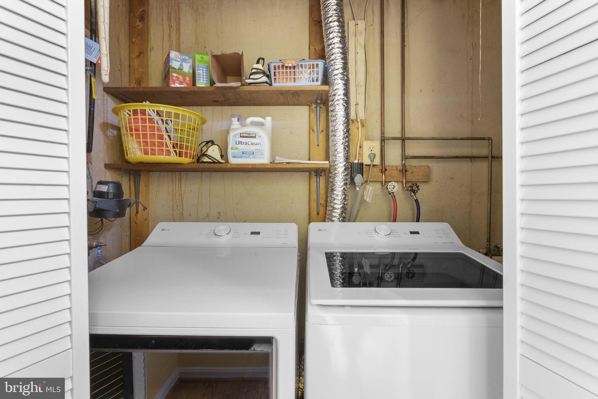 WASHINGTONIAN VILLAGE - Residential