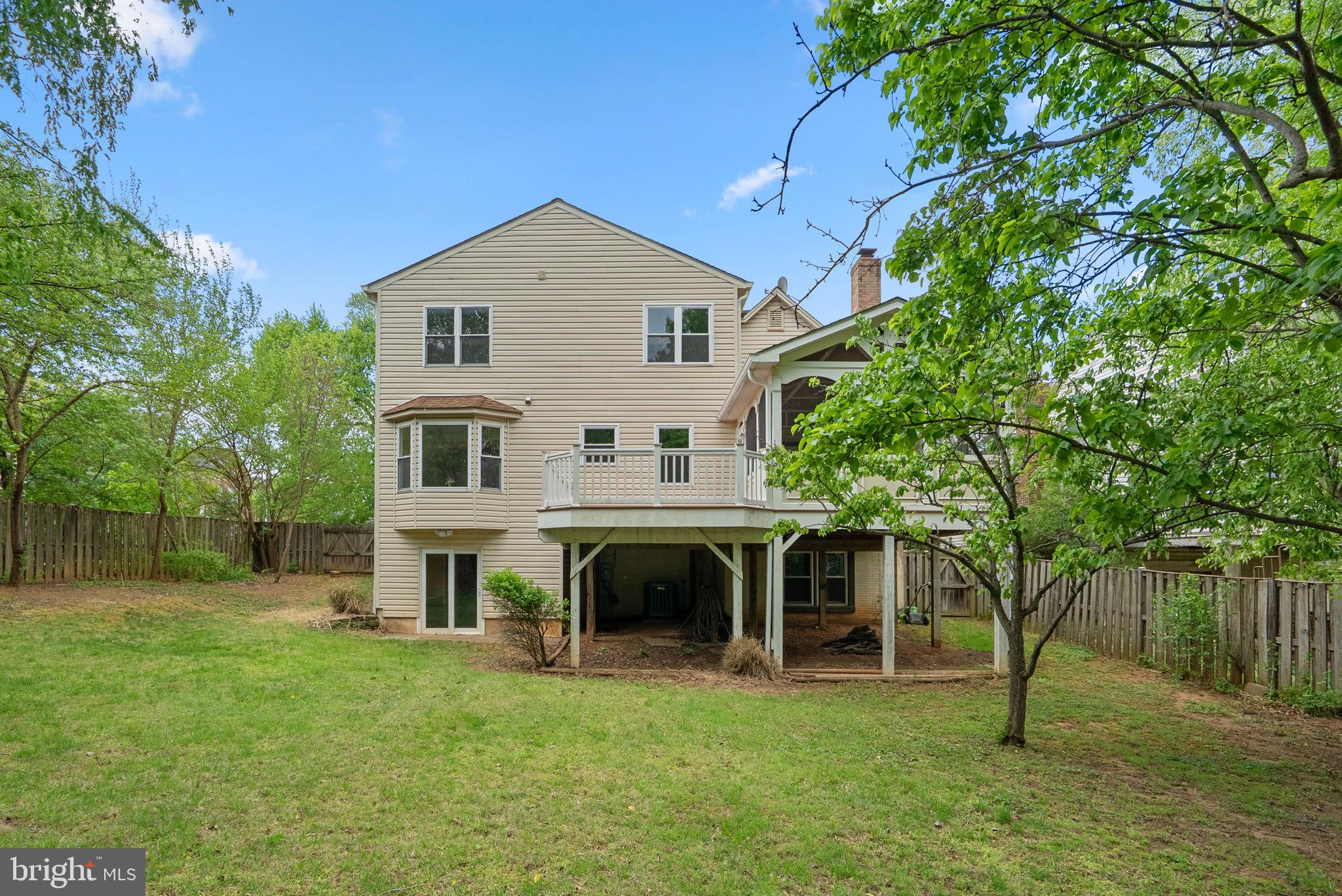 WASHINGTONIAN VILLAGE - Residential