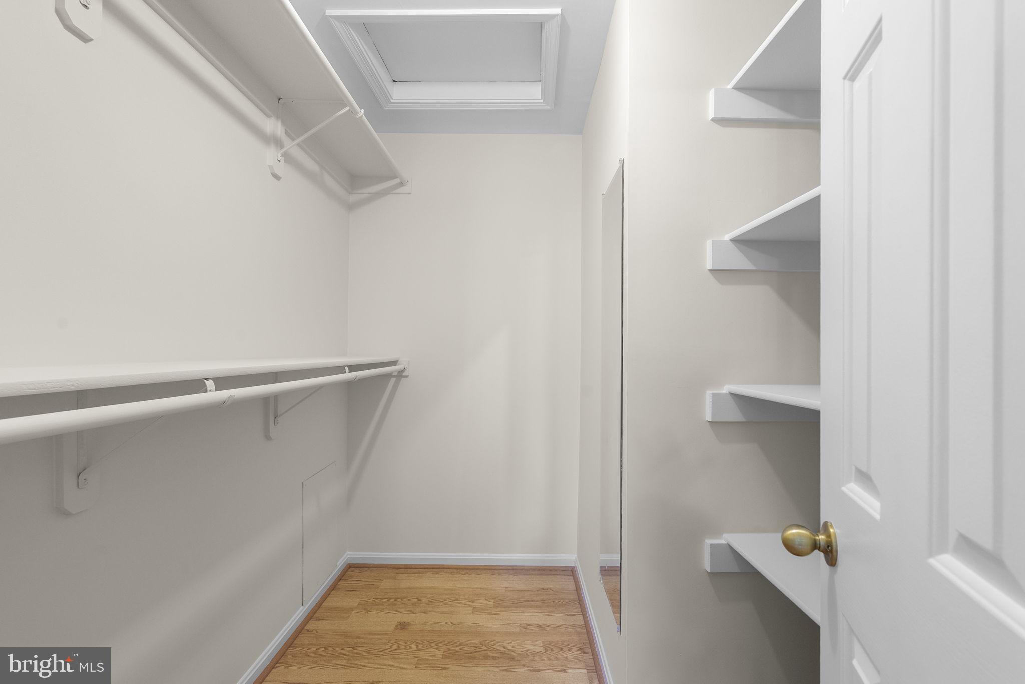 WASHINGTONIAN VILLAGE - Residential