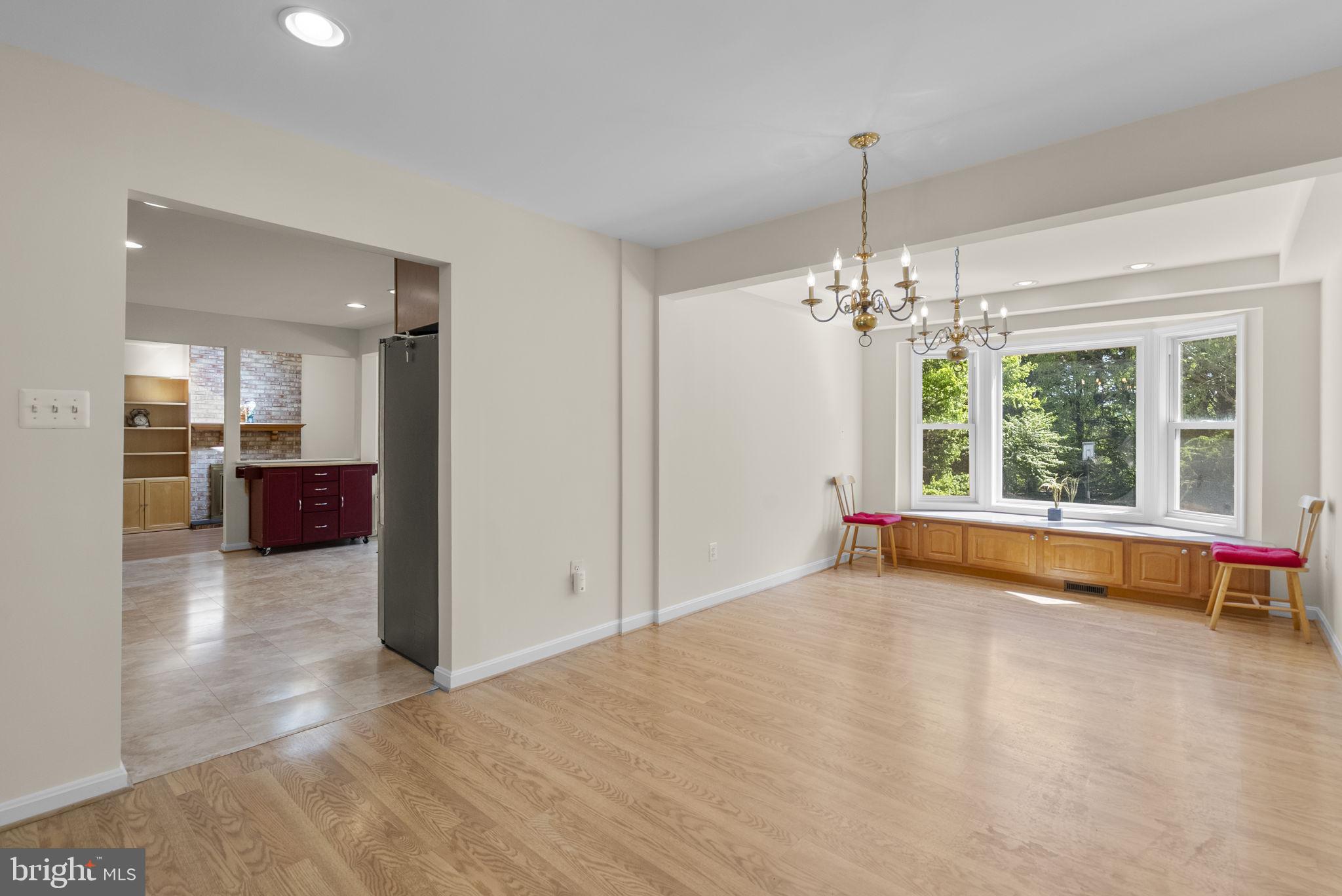 WASHINGTONIAN VILLAGE - Residential