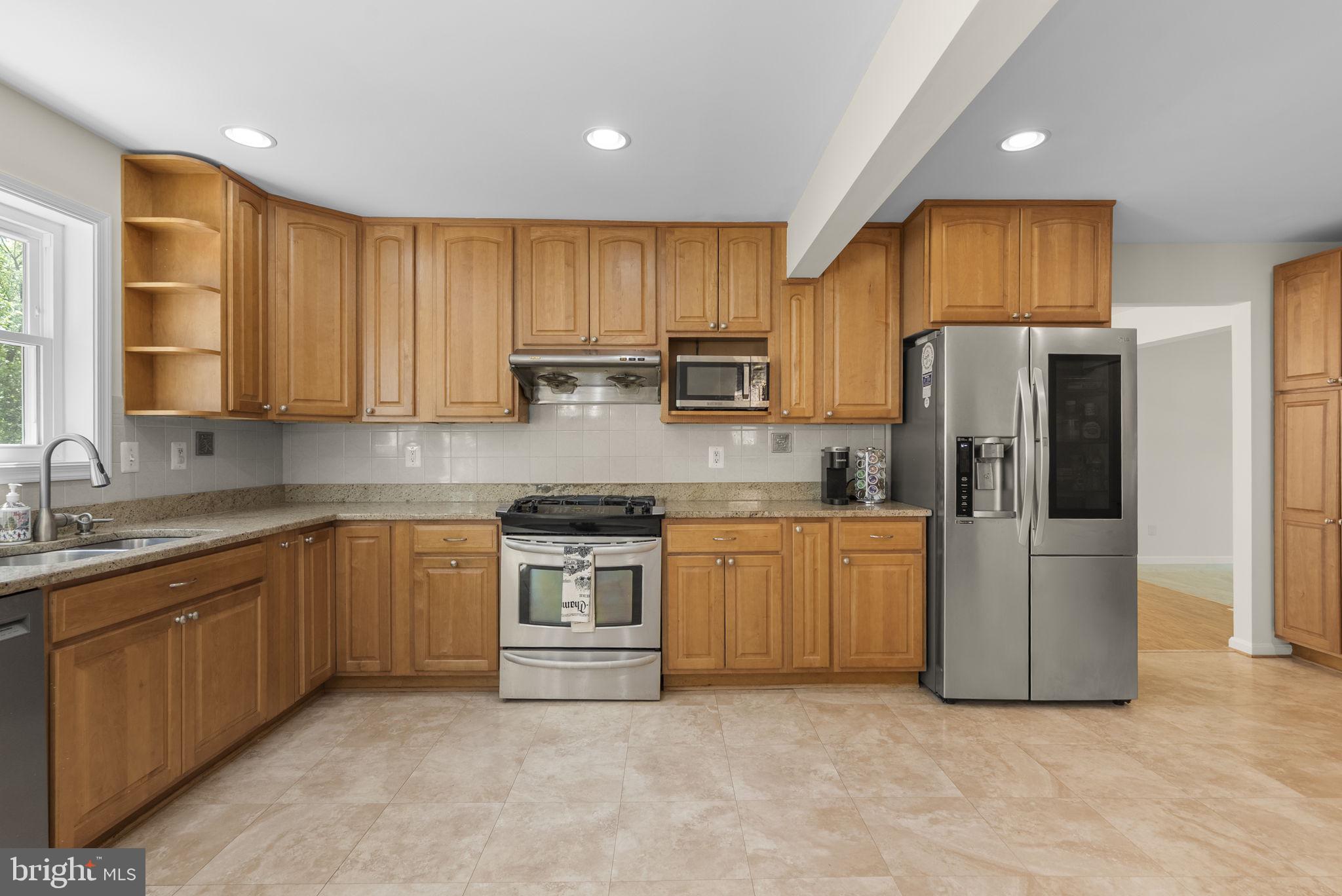 WASHINGTONIAN VILLAGE - Residential