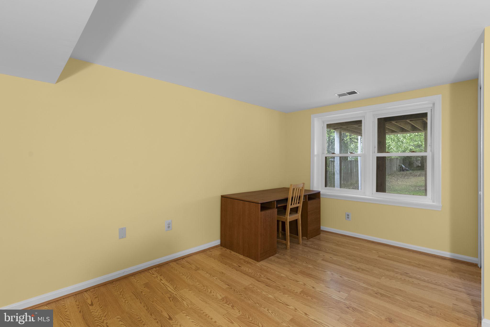 WASHINGTONIAN VILLAGE - Residential