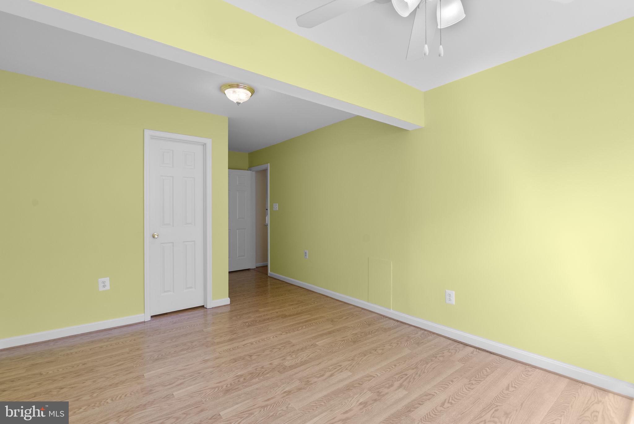 WASHINGTONIAN VILLAGE - Residential