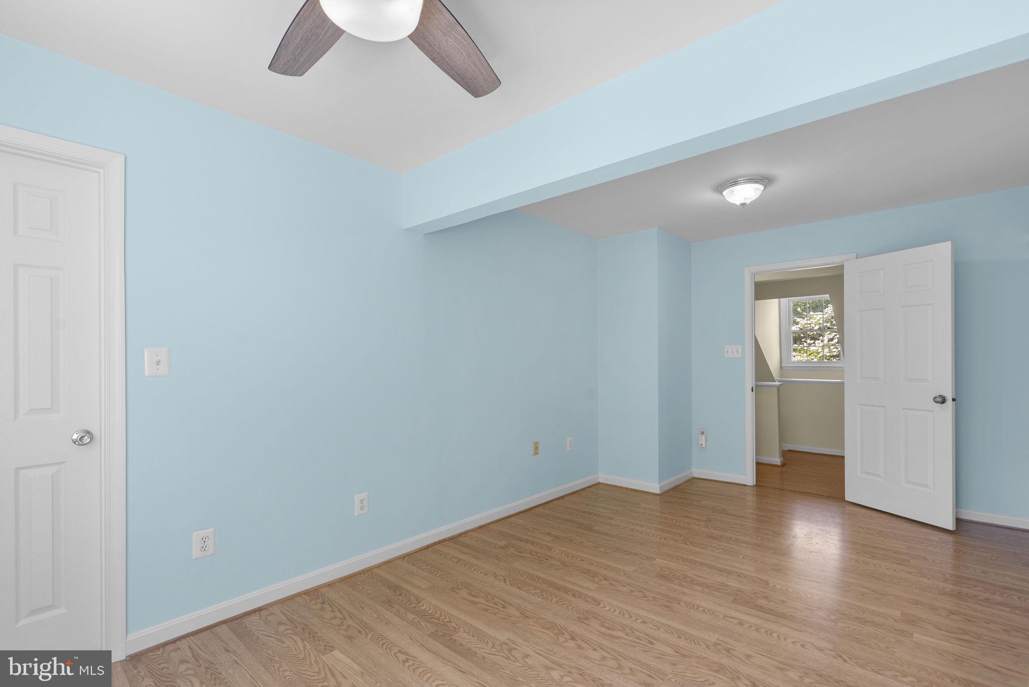 WASHINGTONIAN VILLAGE - Residential