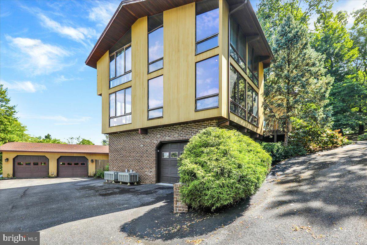 125 GRANDVIEW BOULEVARD