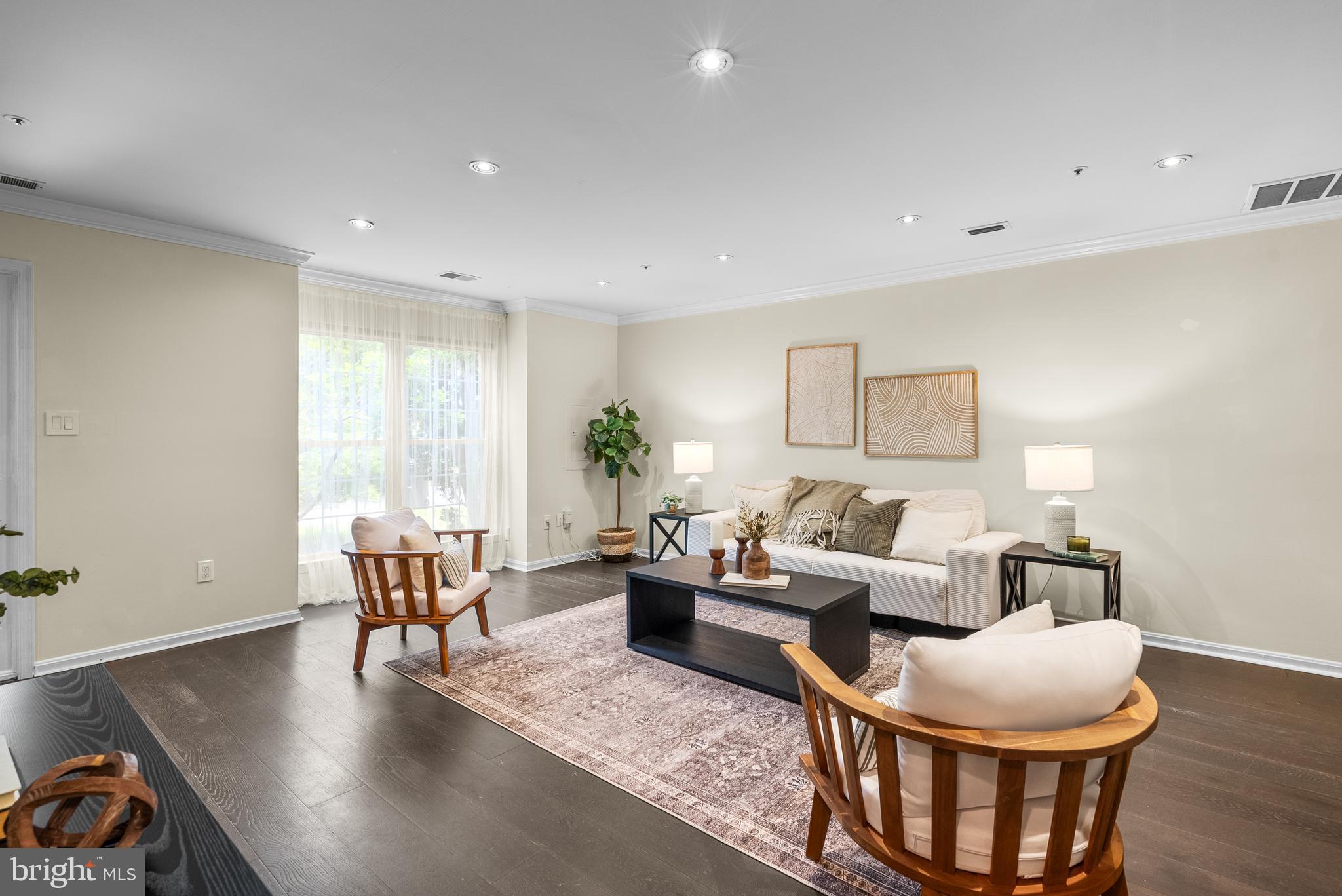 5904 EDSON LANE