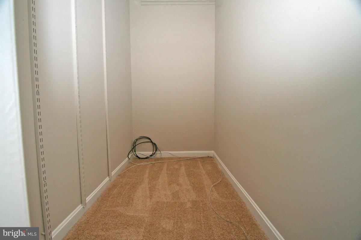 WHISPERING WOODS - Residential