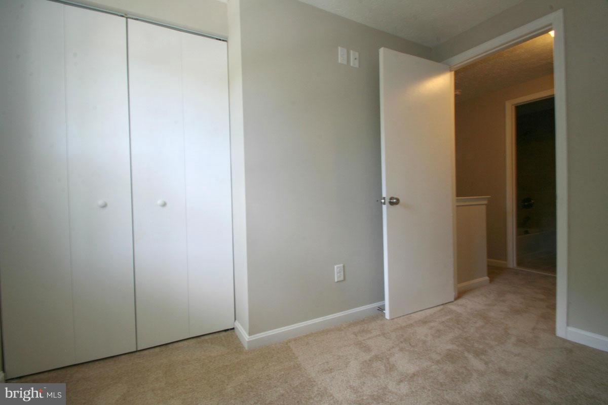 WHISPERING WOODS - Residential