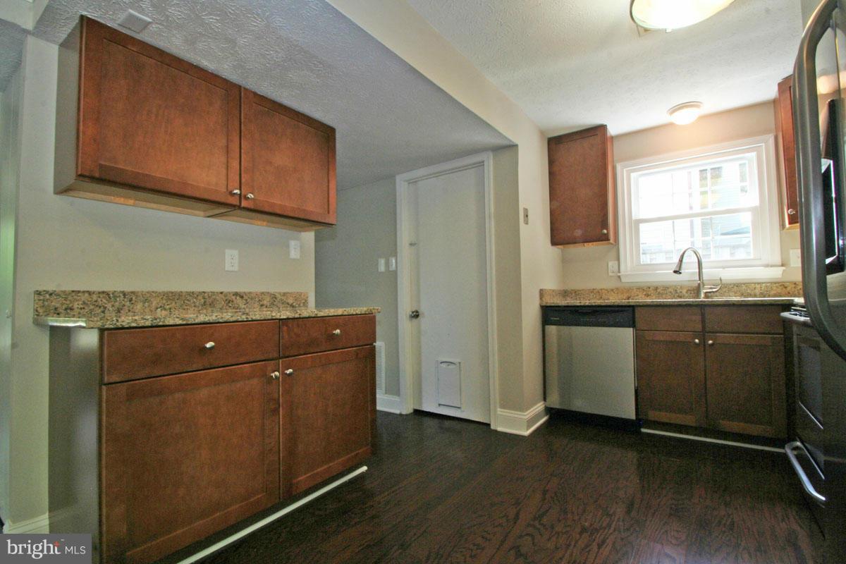 WHISPERING WOODS - Residential