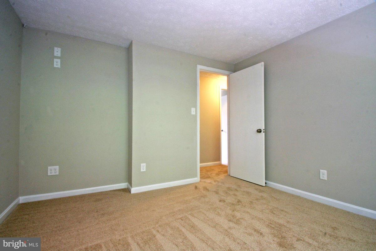 WHISPERING WOODS - Residential