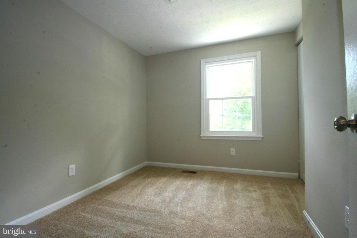 WHISPERING WOODS - Residential