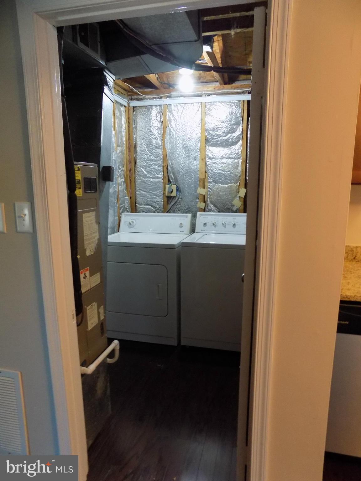 WHISPERING WOODS - Residential