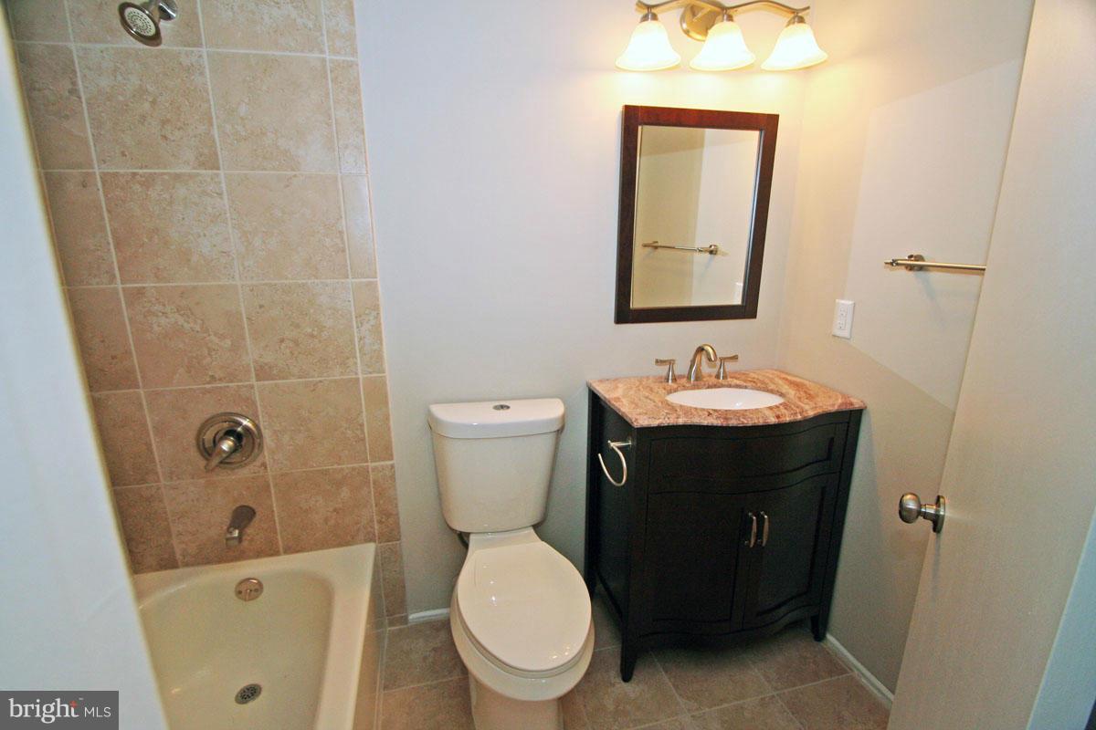 WHISPERING WOODS - Residential