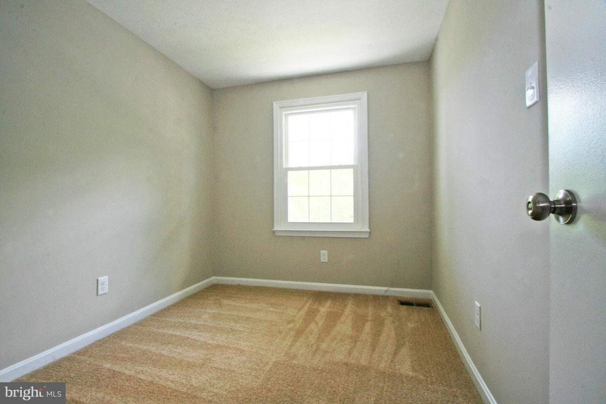 WHISPERING WOODS - Residential