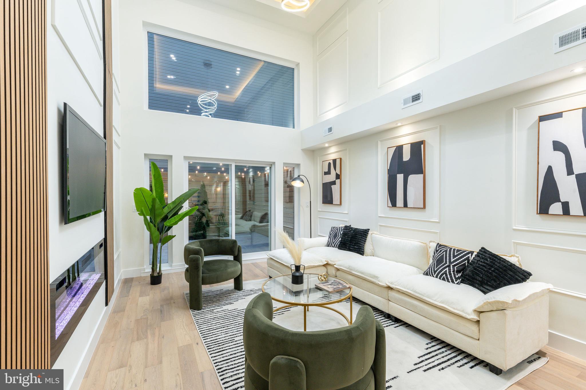 OLDE RICHMOND - Residential