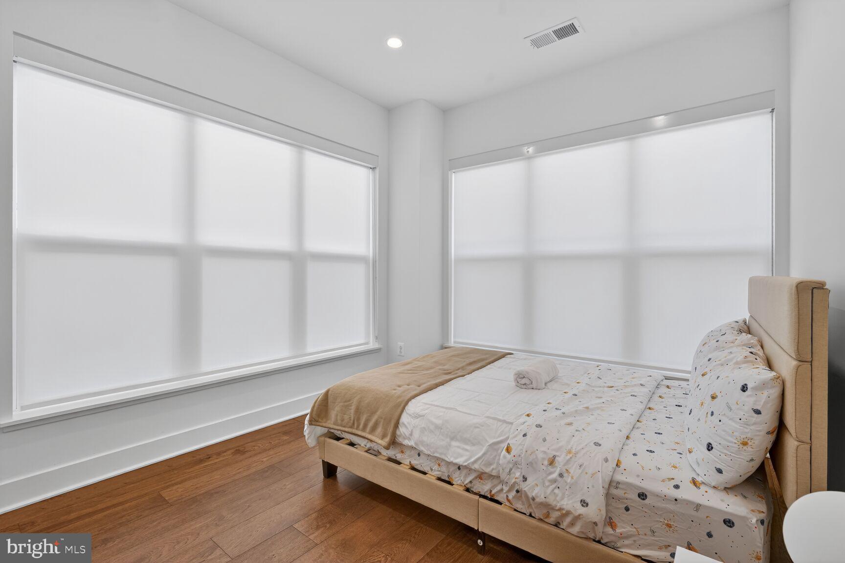 WESTBARD SQUARE - Residential