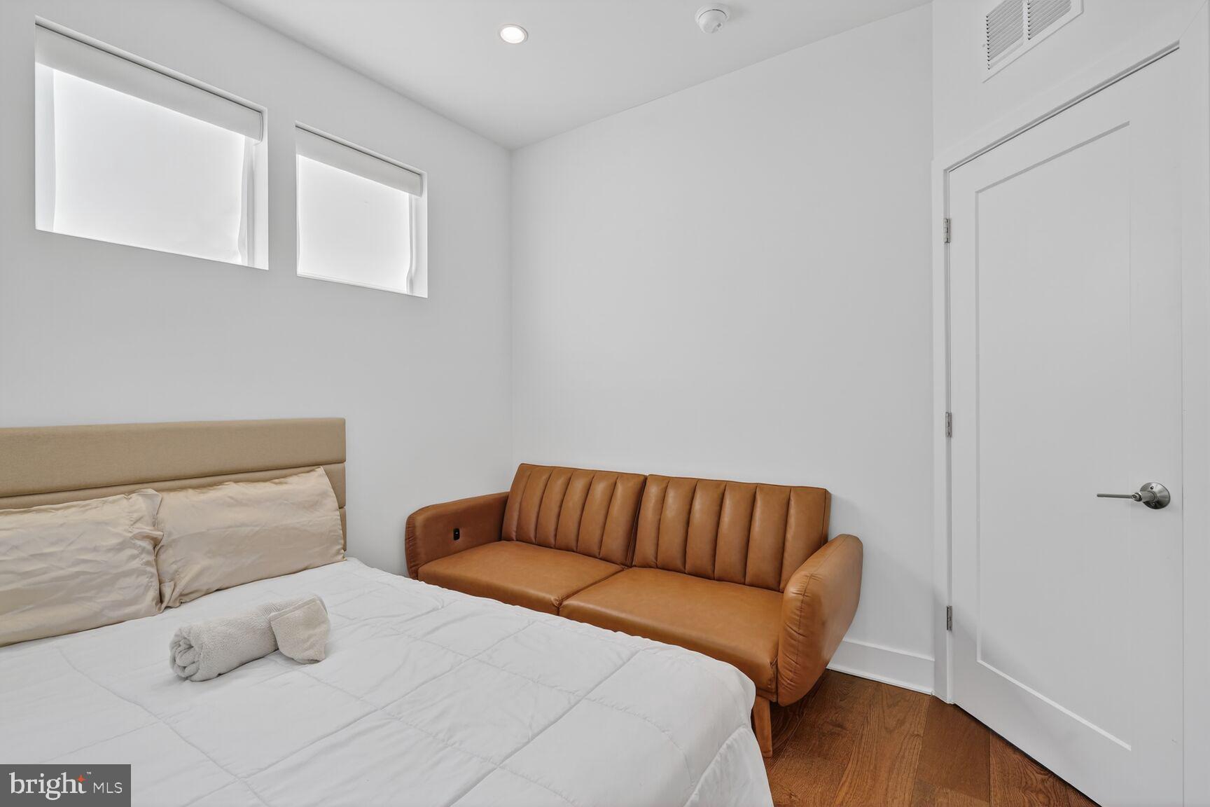 WESTBARD SQUARE - Residential